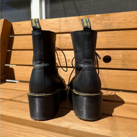 Dr Martens Shriver Hi platform boots - Picture 4 of 6